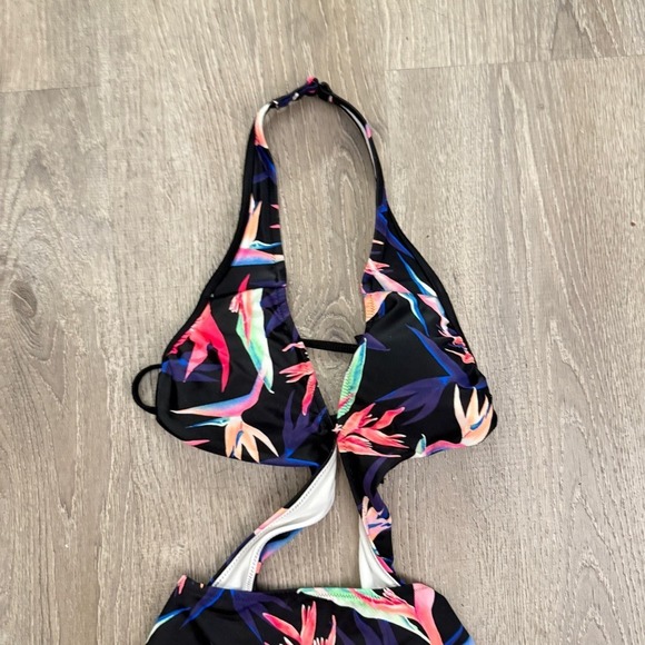 Pink by Victoria Secret Cut Out One Piece Tropical Floral Swimsuit XS - Picture 2 of 6